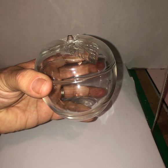 Vintage luminarc France clear glass apple shaped container with lid. - Picture 8 of 9